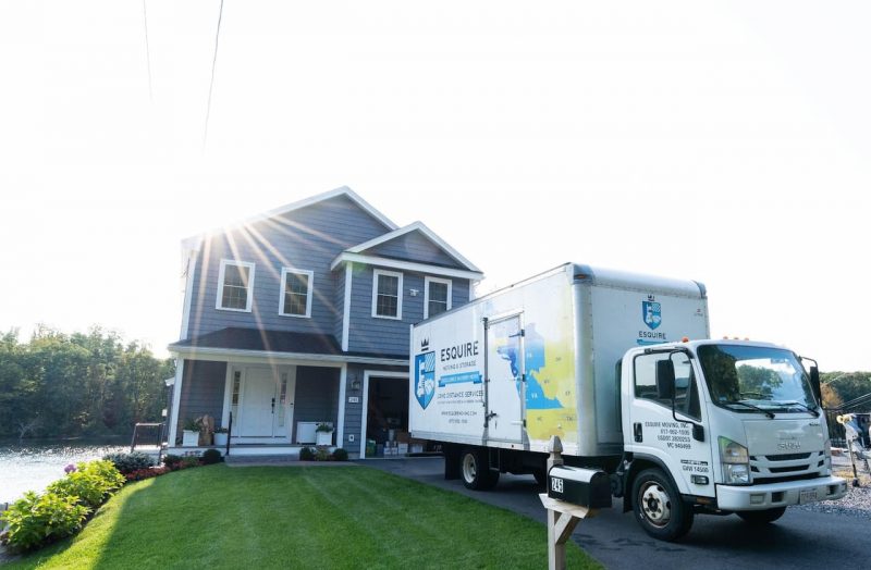 3 REASONS TO HIRE ESQUIRE MOVERS